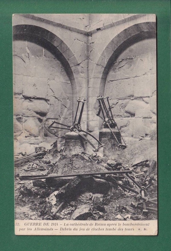 REIMS - Cathédrales après les bombardements de 1914