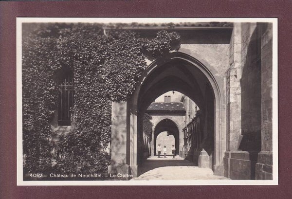 Château de NEUCHÂTEL - Le Cloître - Enfants