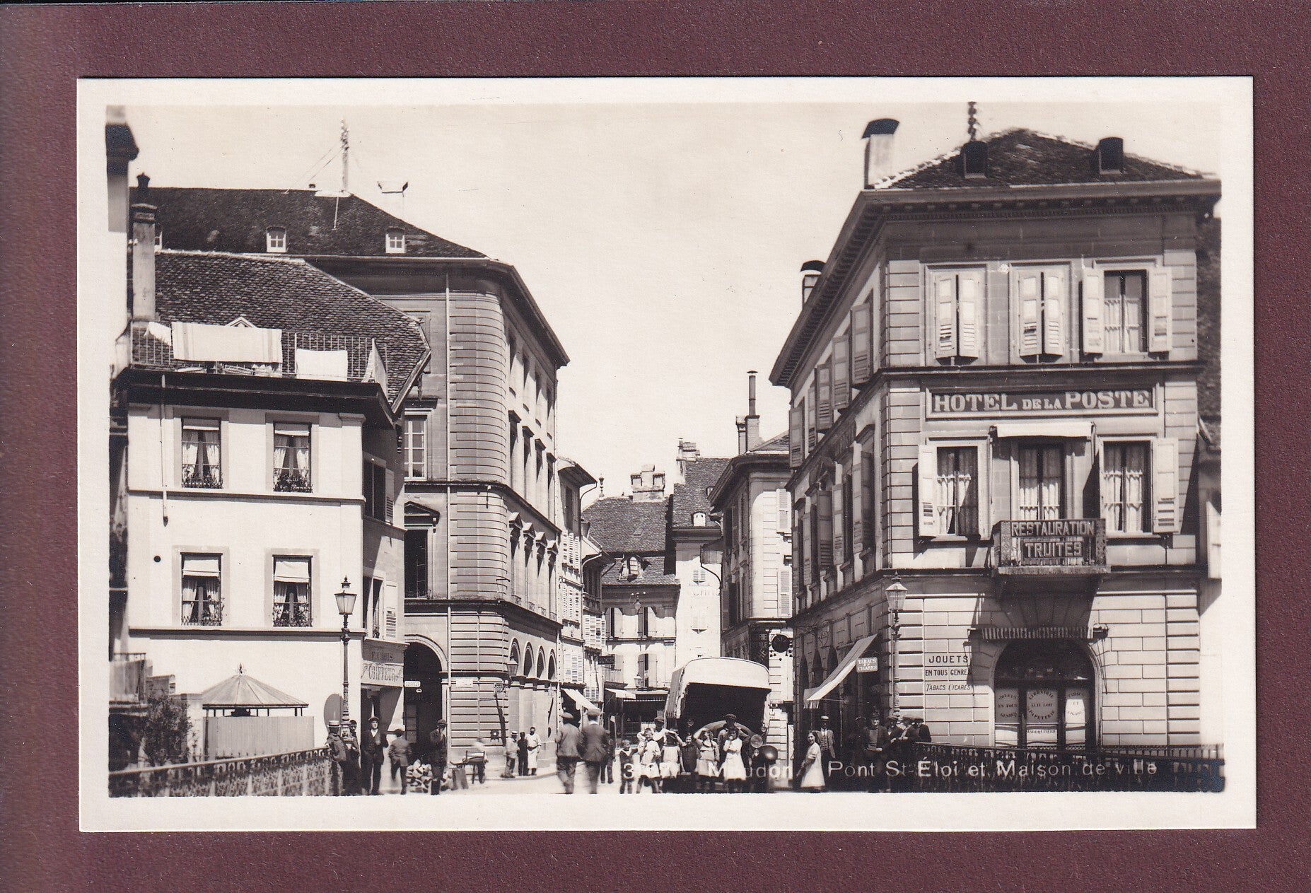 MOUDON - Pont St. Eloi - Hôtel de la Poste