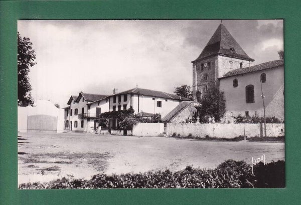 Pays Basque - LOUHOSSOA - Eglise et Fronton