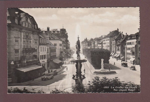 LA CHAUX-DE-FONDS - Rue Léopold Robert - Auto