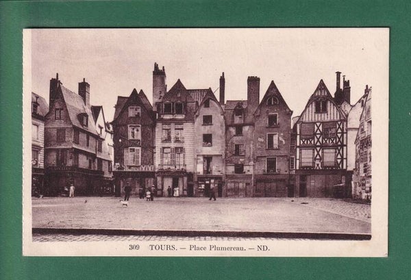 TOURS - Place Plumereau