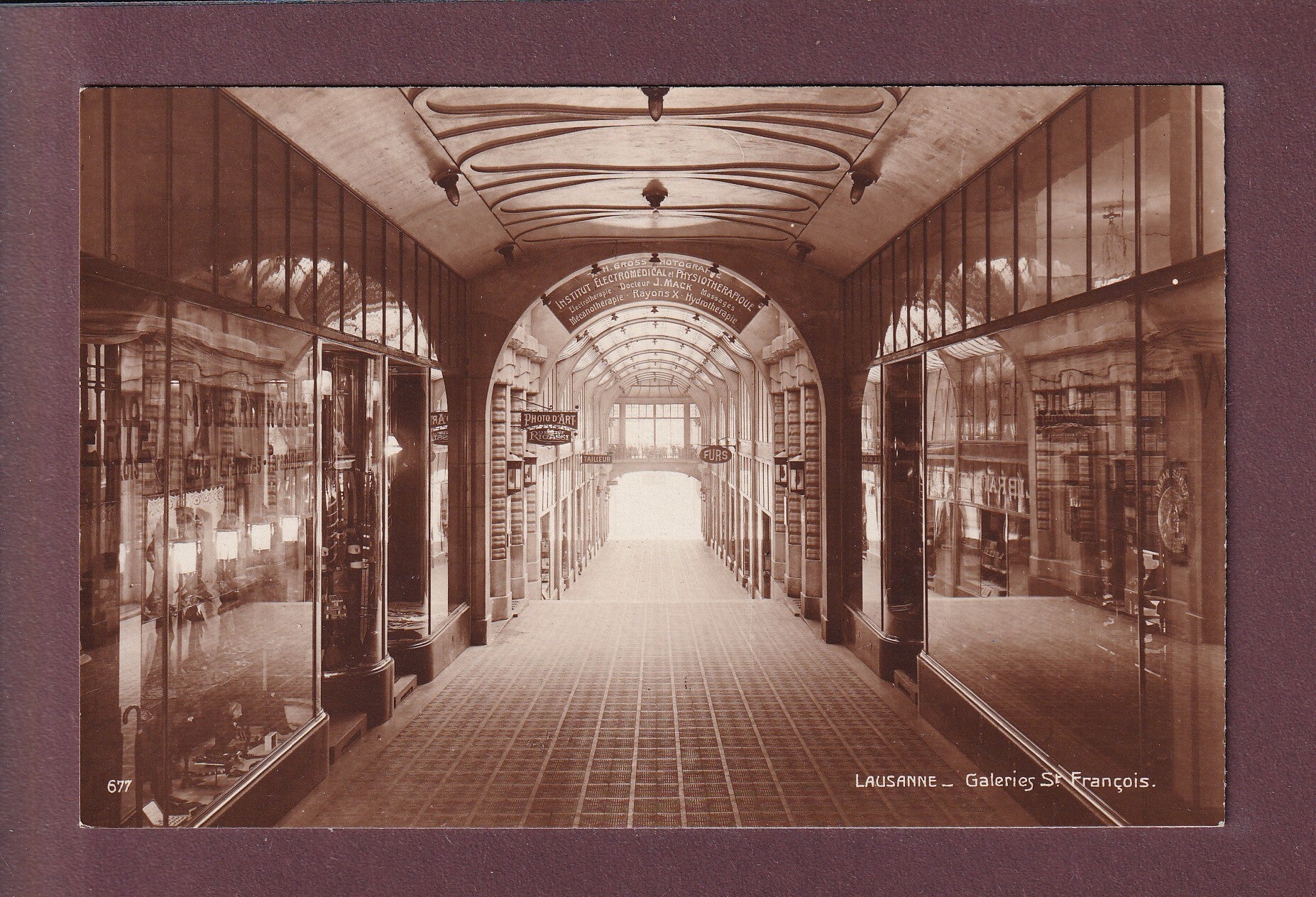 LAUSANNE - Galeries St. François