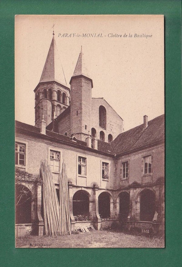 PARAY-LE-MONIAL - Cloître de la Basilique