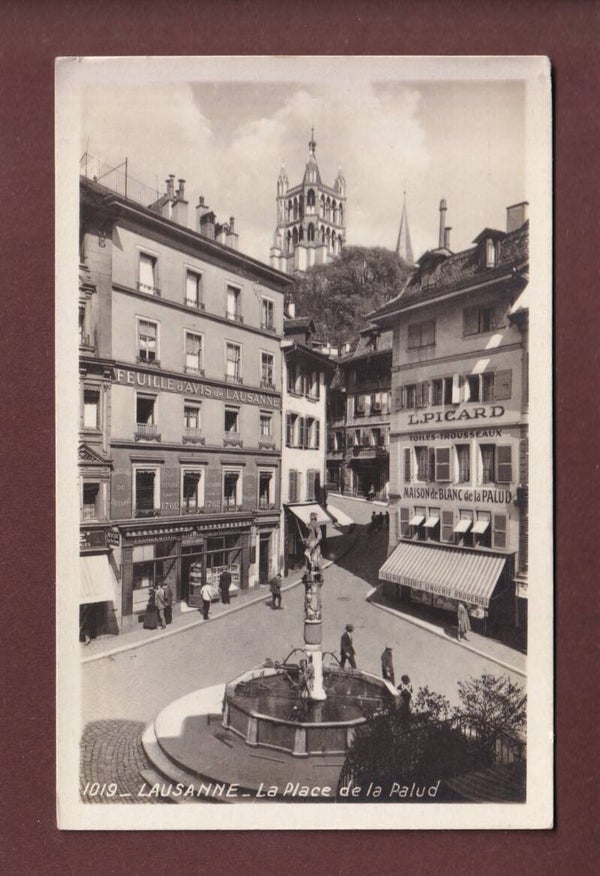 LAUSANNE - Place de la Palud