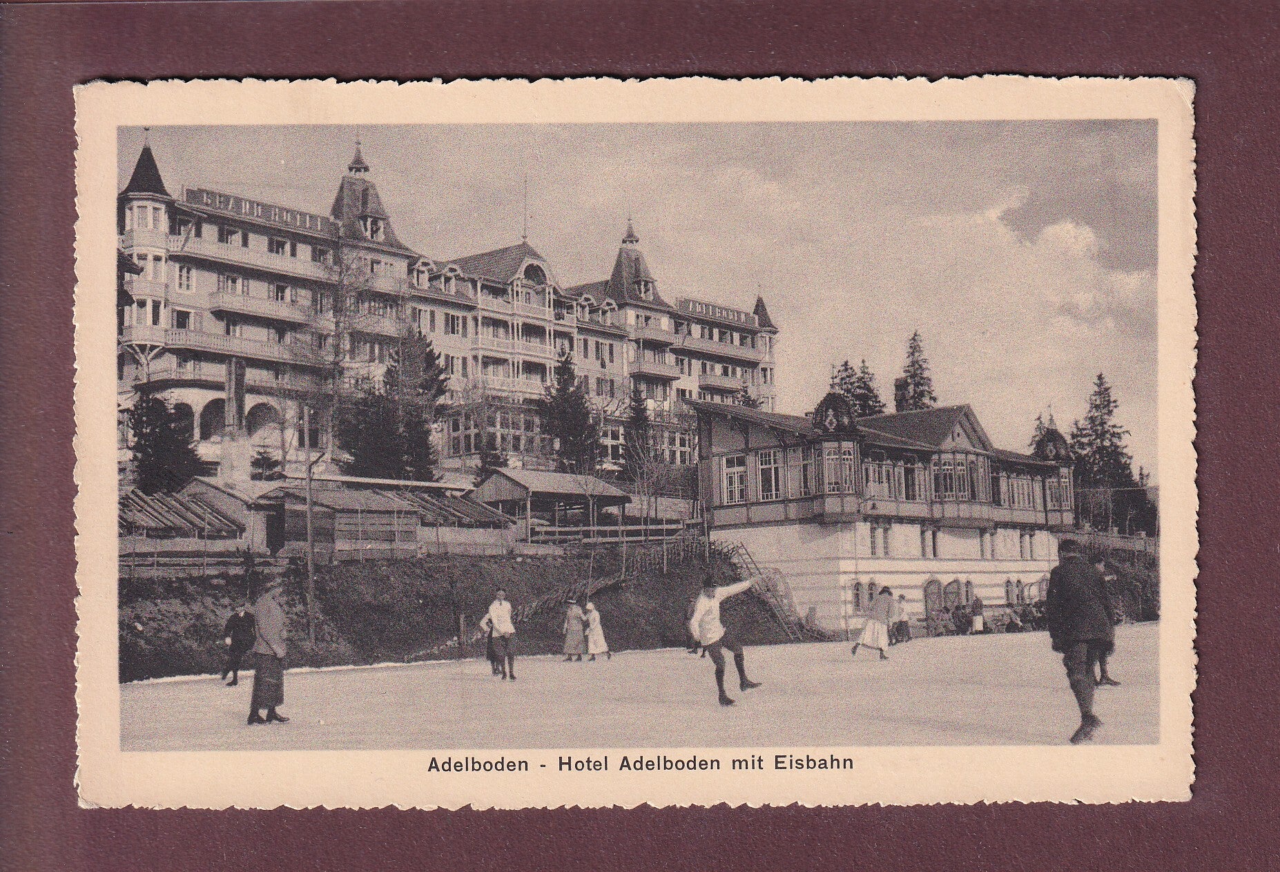 ADELBODEN - Hotel - Eisbahn
