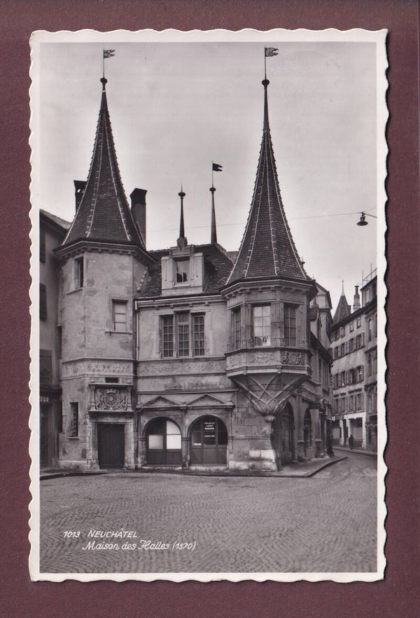 NEUCHÂTEL - Maison des Halles - 1942