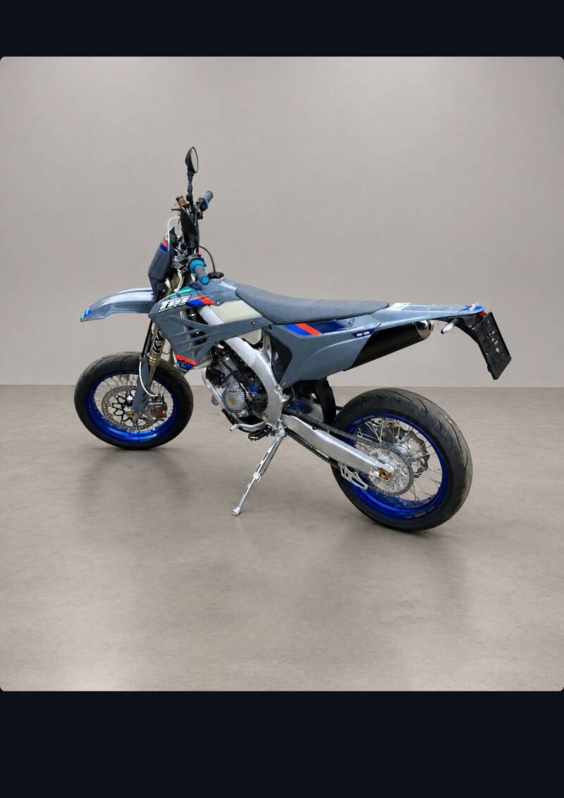 smr125grau-werbeflyer3-standard.jpg