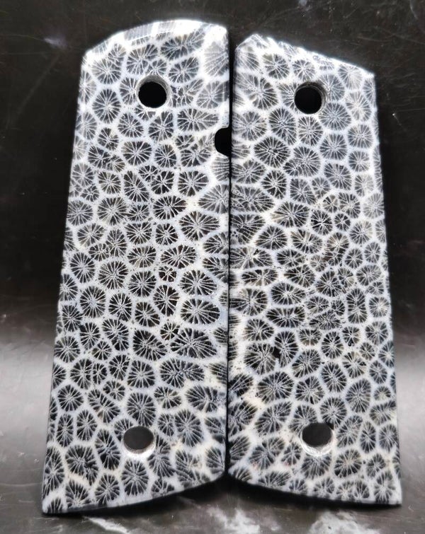 Black and White Coral Grips - #285
