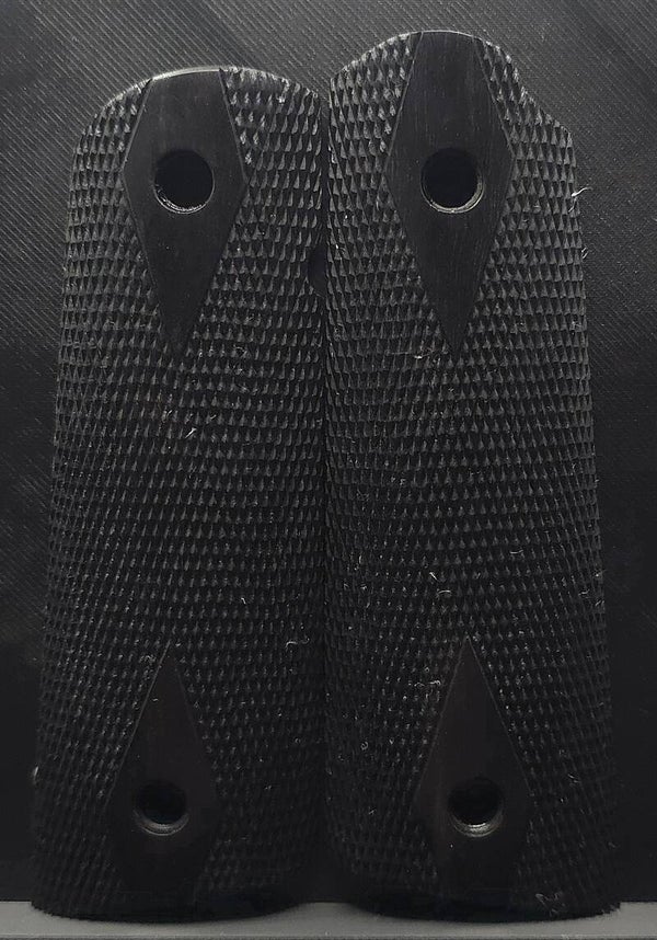 1911 Black Buffalo Horn hand checkered - #482