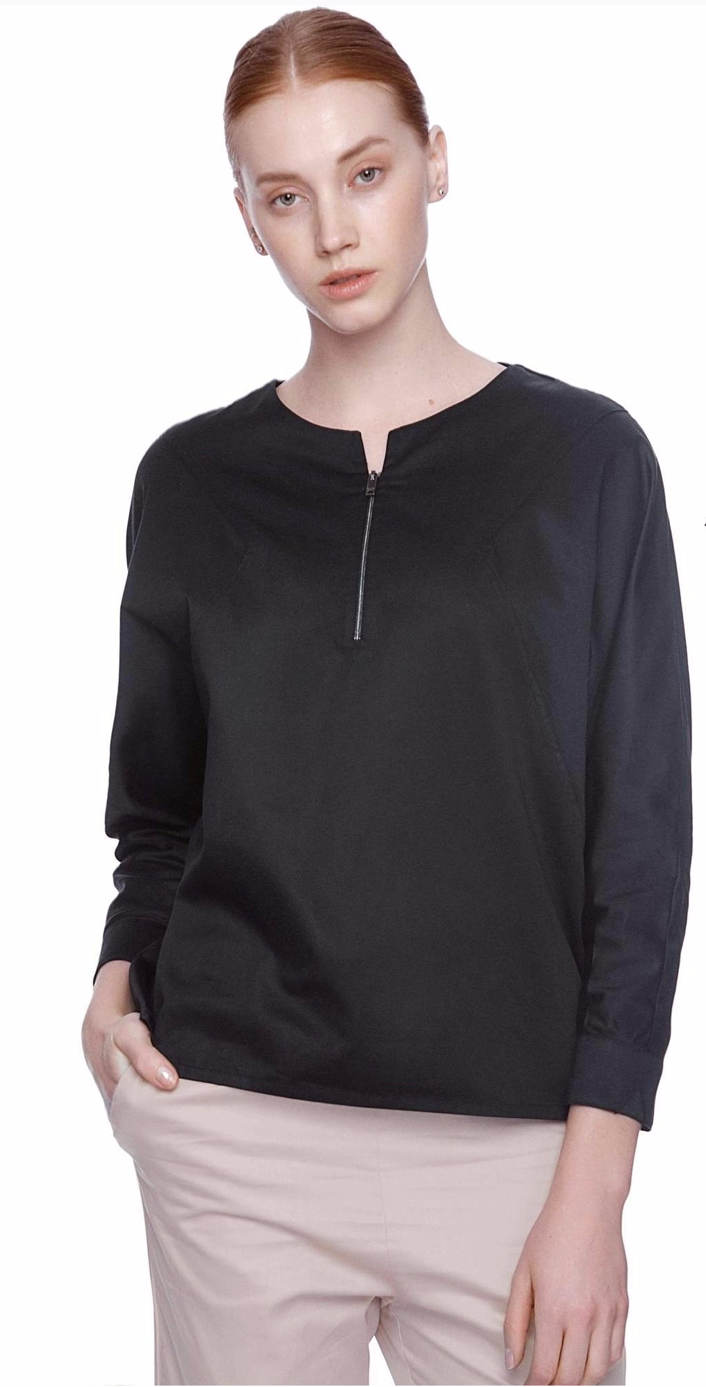 VLEERMUIS-MOUW BLOUSE MET RITS ZWART