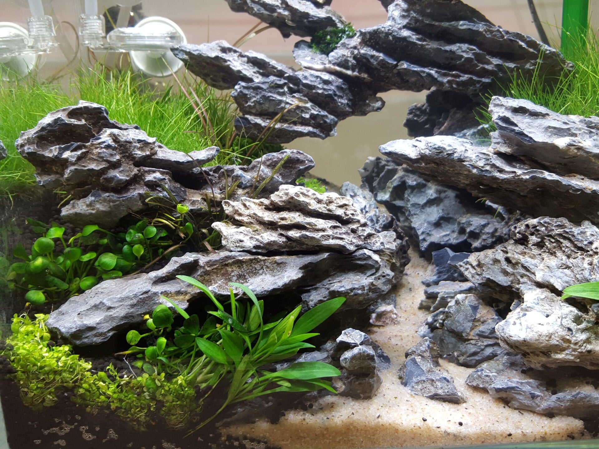 Strideways zwarte-grijze meerlaagse aquarium en terrarium stenen