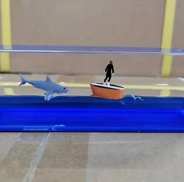 Acryl surfer oceaan onzinkbaar 14,5 x 5 cm
