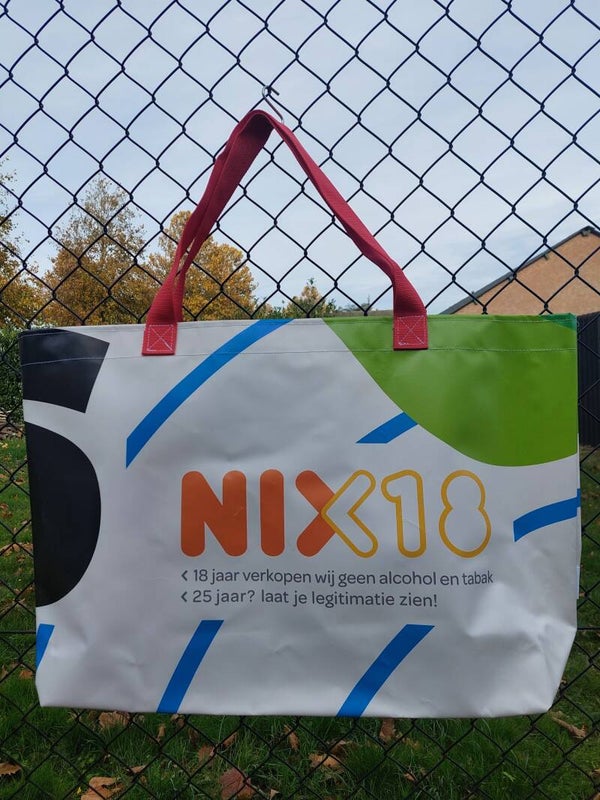 Sauna- of strandtas NIX18