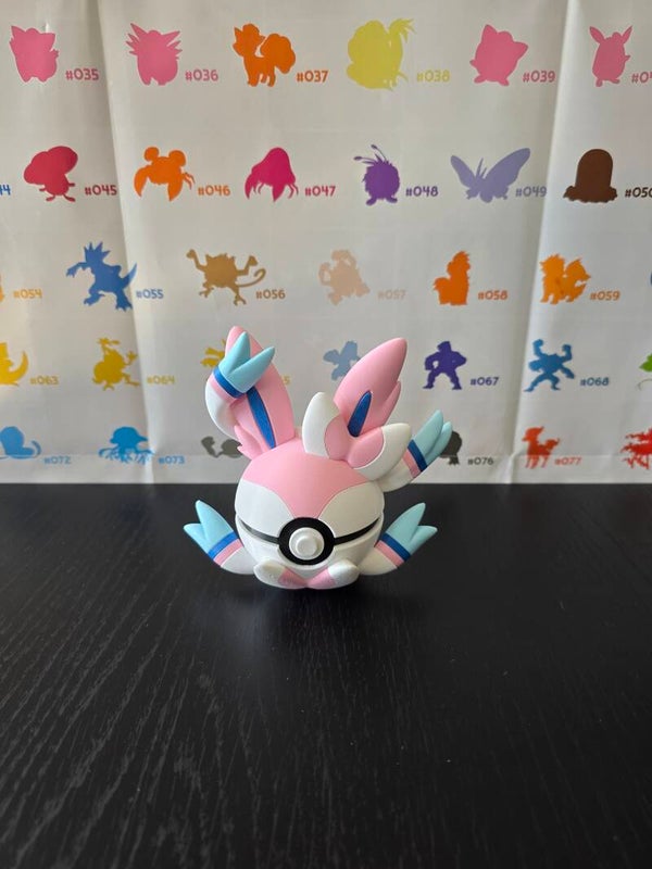 Sylveon pokeball