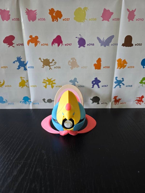 Creselia pokeball