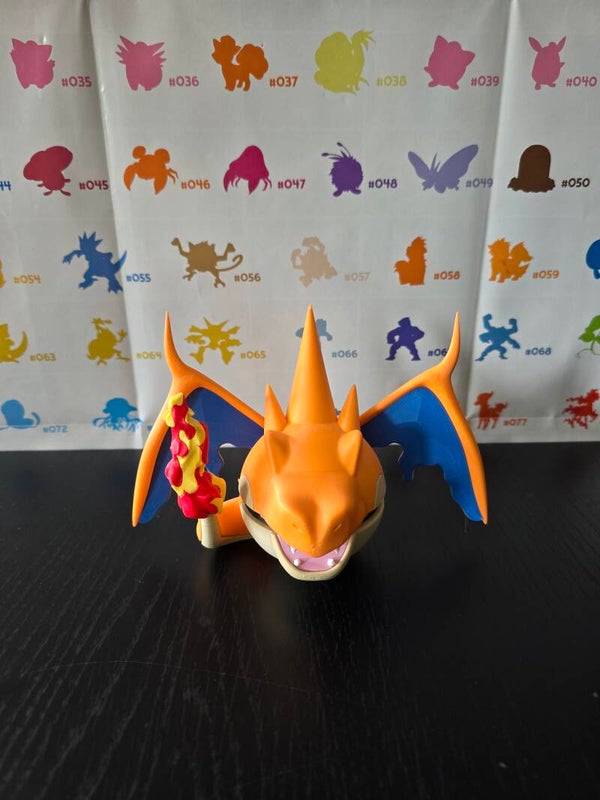 Charizard mega y pokeball