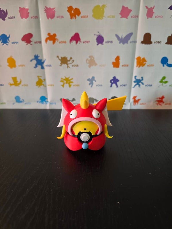 Pikachu poncho magikarp