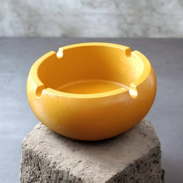 Cendrier ocre