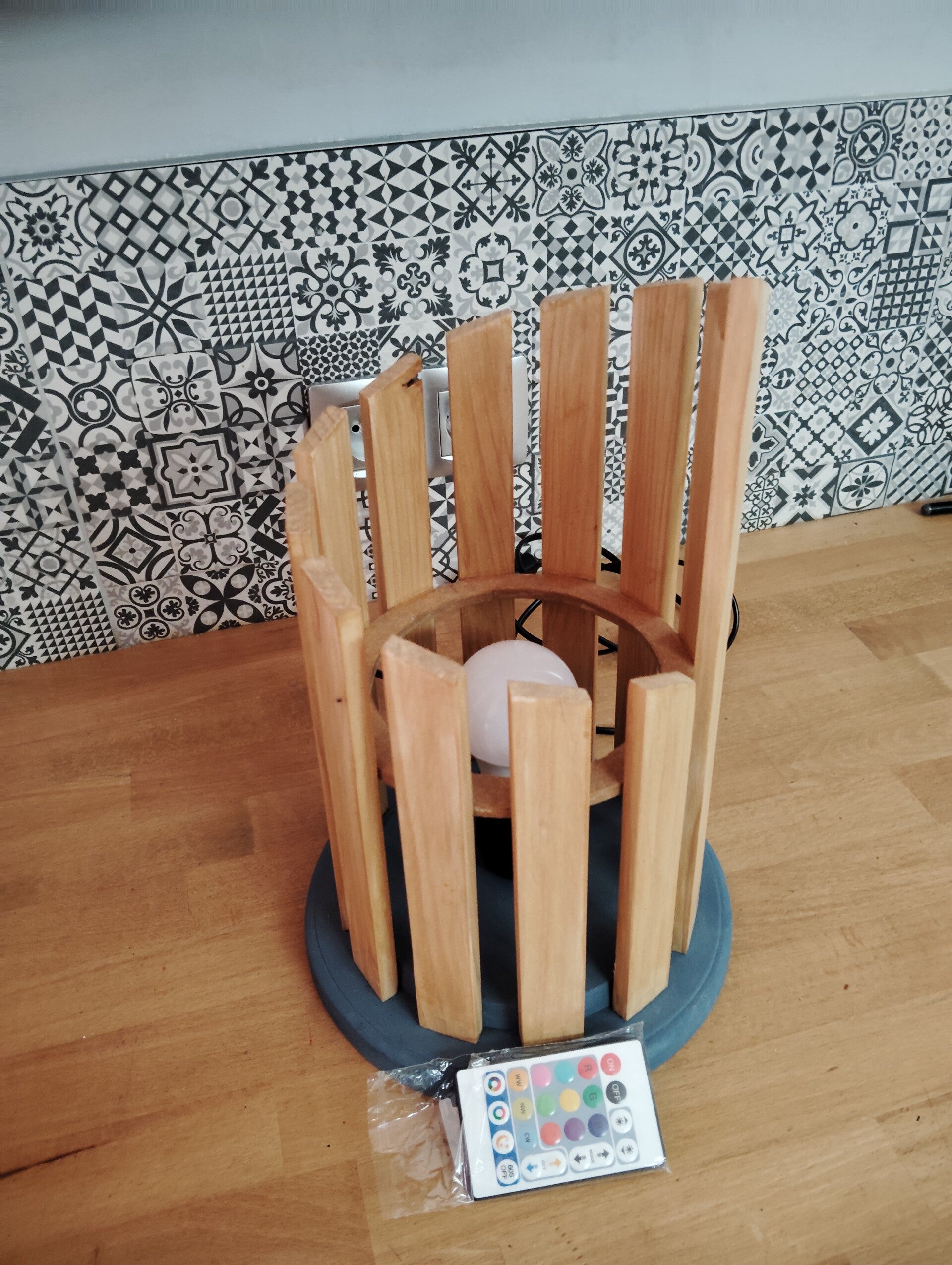 Lampe à poser spirale