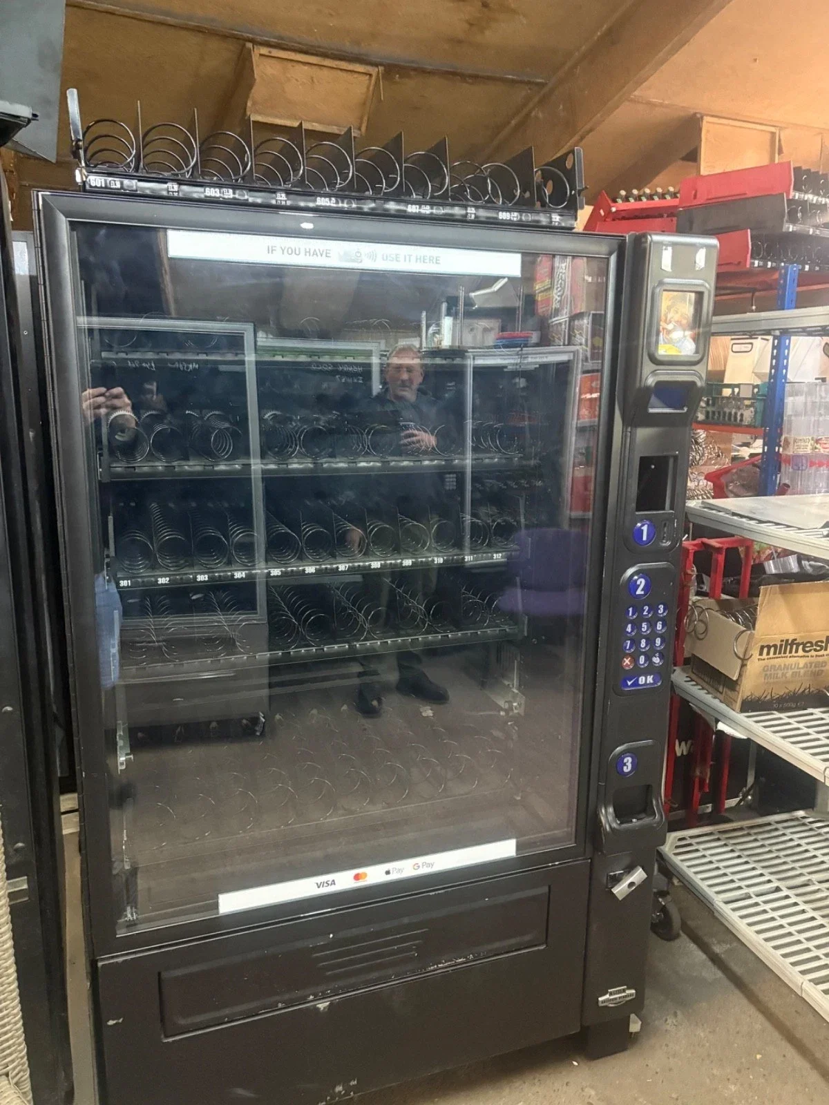 Merchant 6 Classic Combination Vending machine