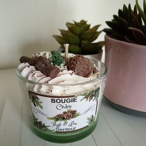 Bougie cèdre