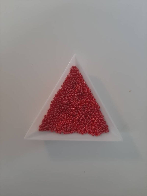 Miyuki rocailles 2mm opaque luster red- 2 gram