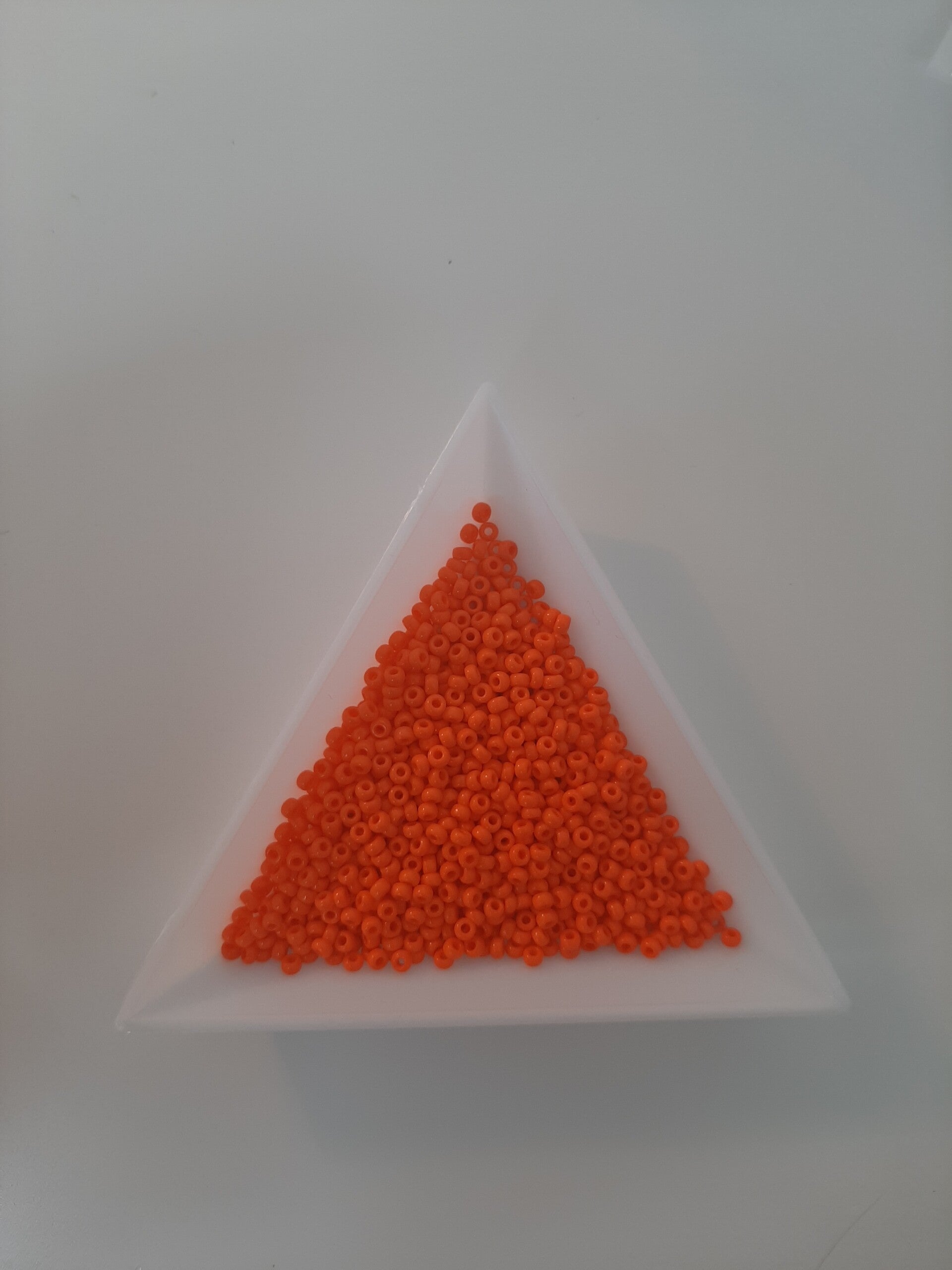 Miyuki rocailles 2mm opaque orange- 2 gram