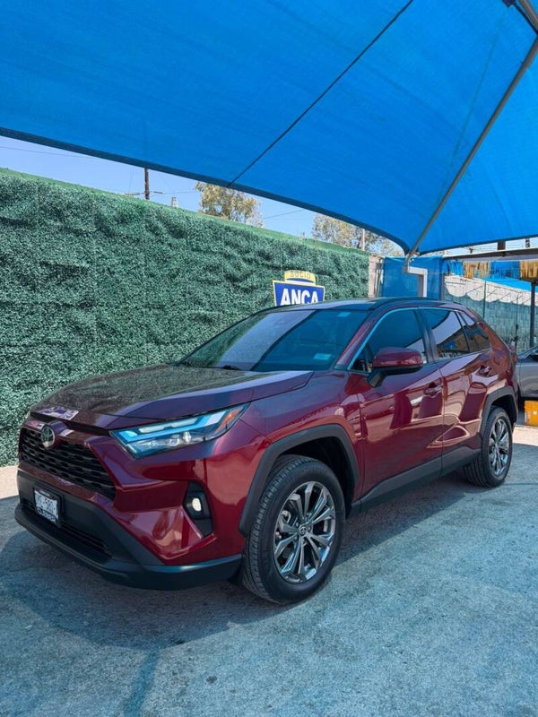 TOYOTA RAV4 XLE 2022