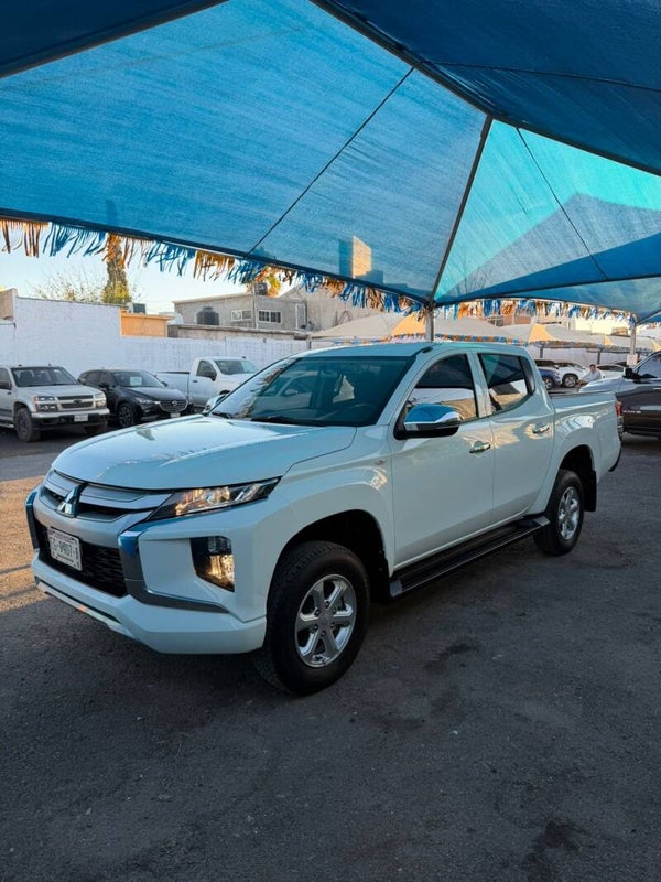 MITAUBISHI L200 GLX 4X4 DIÉSEL 2023