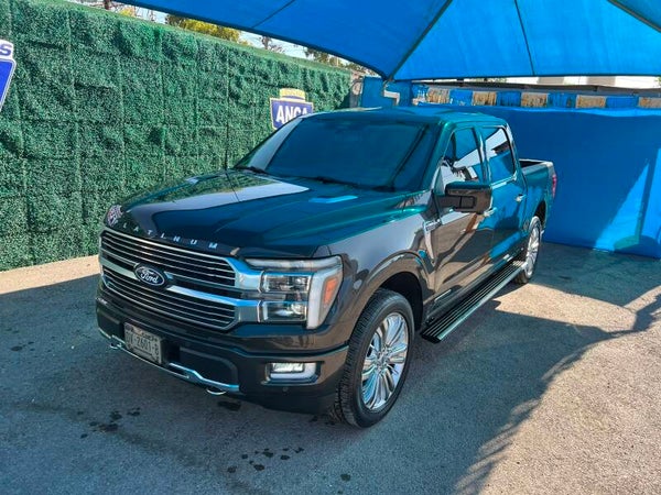FORD LOBO PLATINUM PLUS 2024