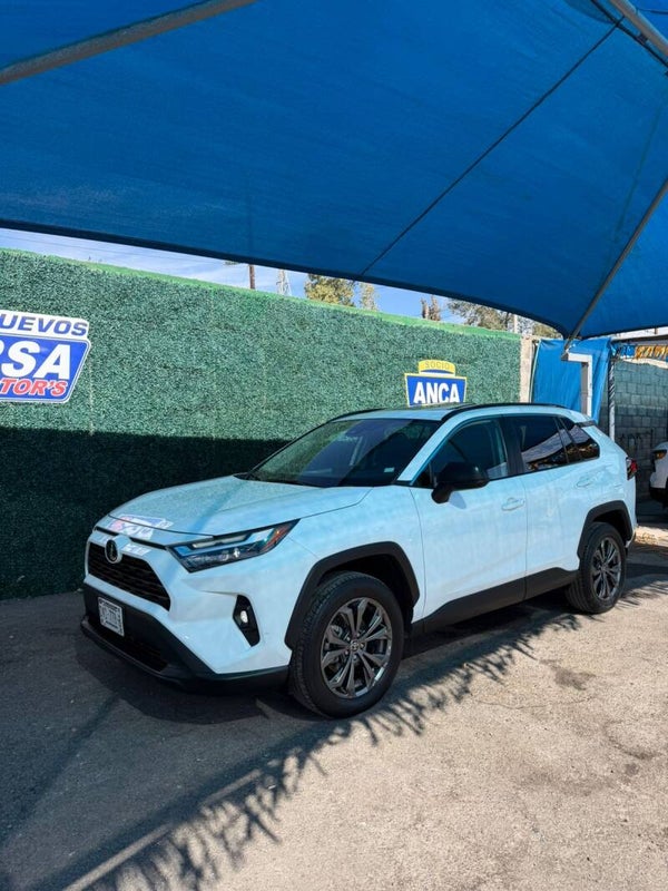TOYOTA RAV4 XLE 2022