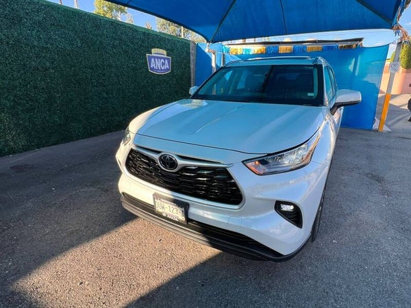 TOYOTA HIGHLANDER XLE 2022