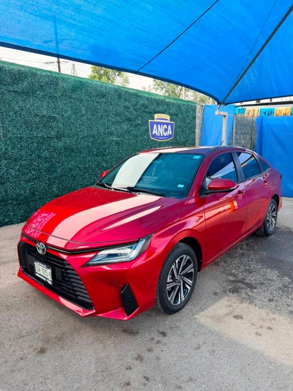 TOYOTA YARIS S HI AUT 2023
