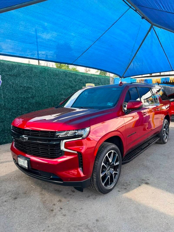 CHEVROLET SUBURBAN RST 2023