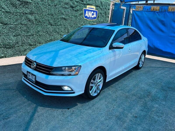 VOLKSWAGEN JETTA SPORTLINE STD 2017