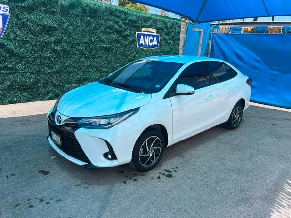 TOYOTA YARIS SD S AUT 2022