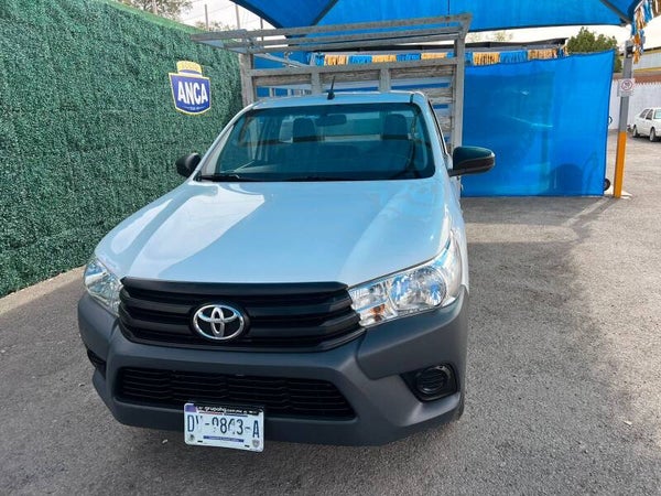TOYOTA HILUX ESTACAS 2022