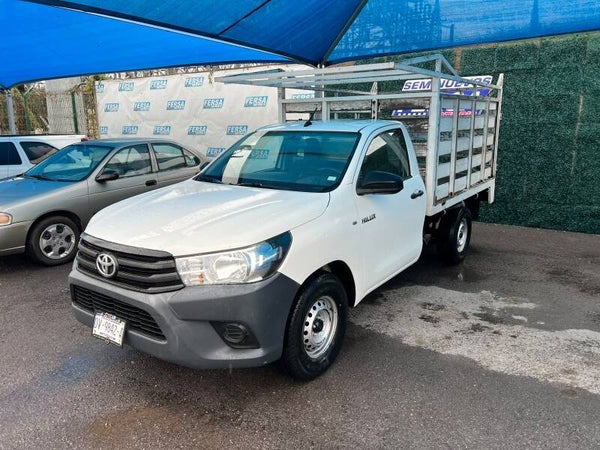 TOYOTA HILUX ESTACAS 2022