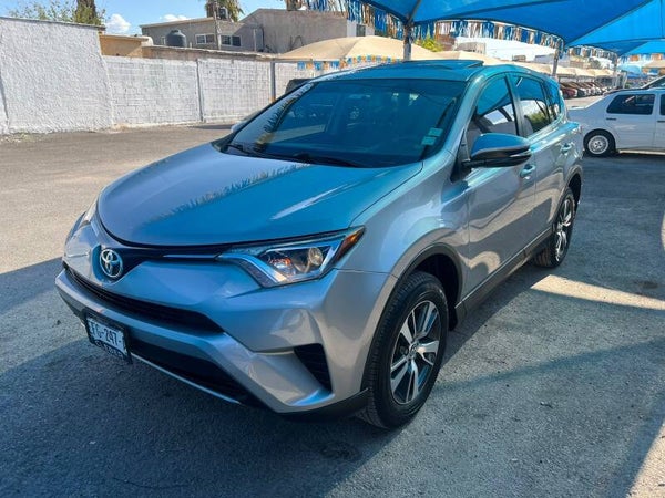 TOYOTA RAV4 XLE 2018