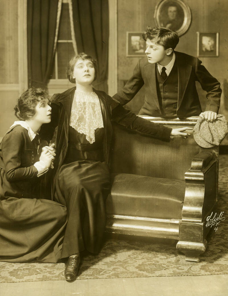 gareth-in-margert-schiller-standard.jpg