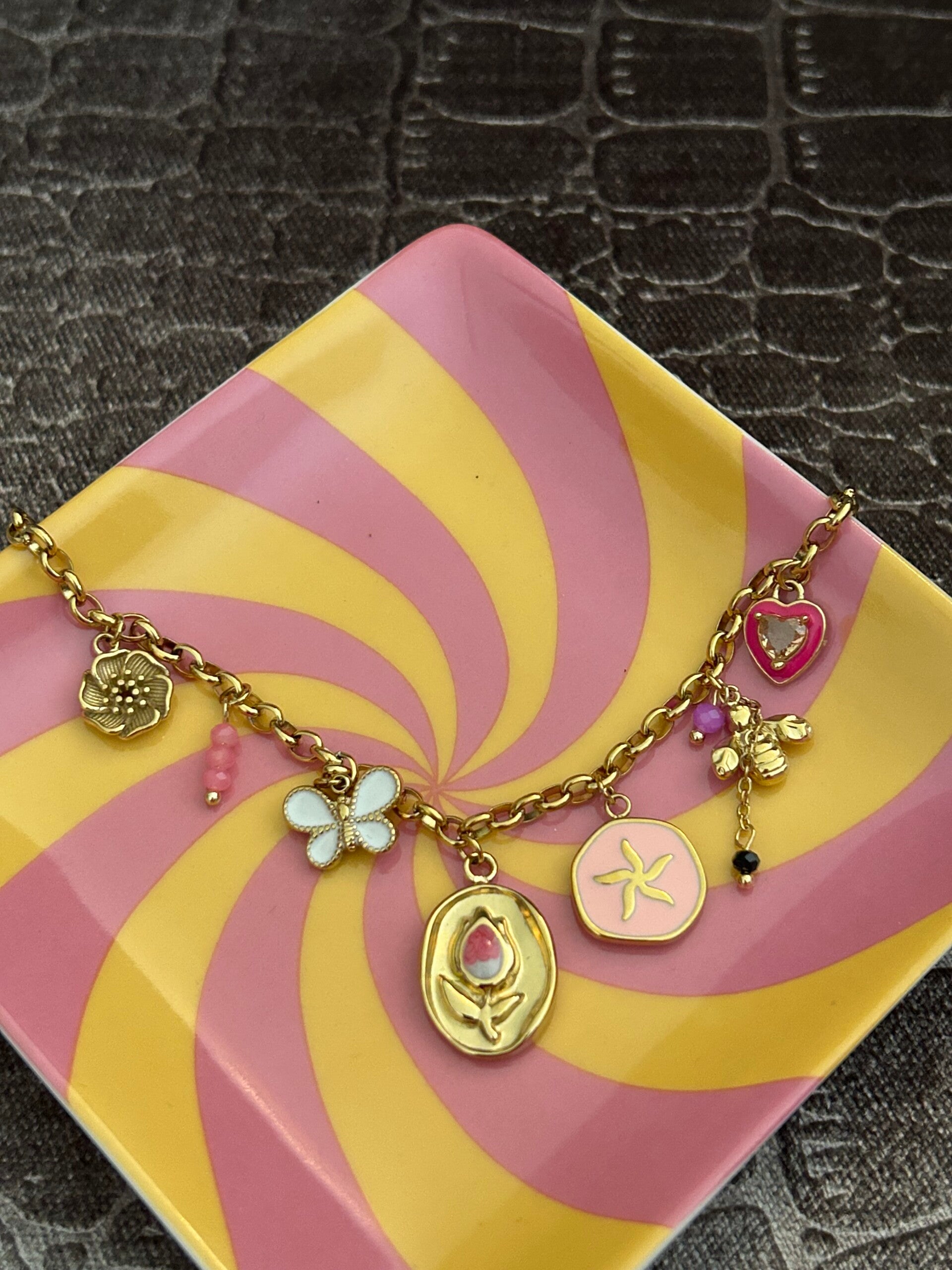 Armband spring