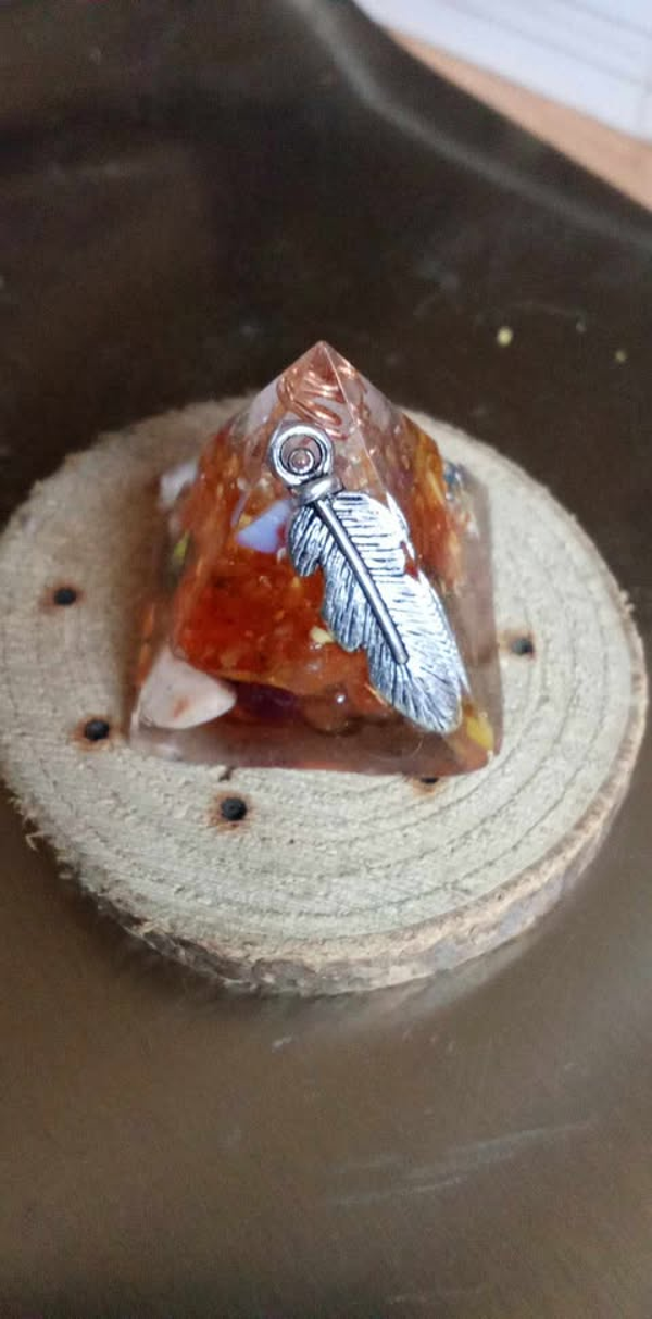 orgonite pyramide