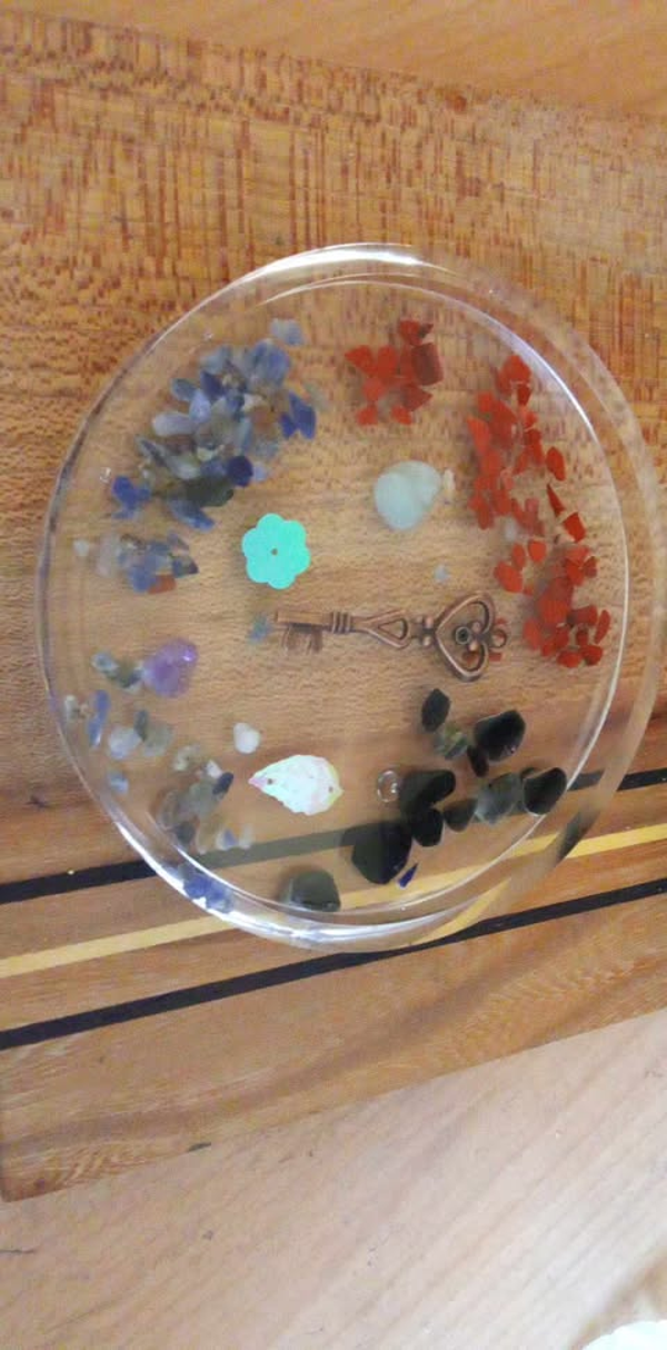 orgonite plateau de rechargement