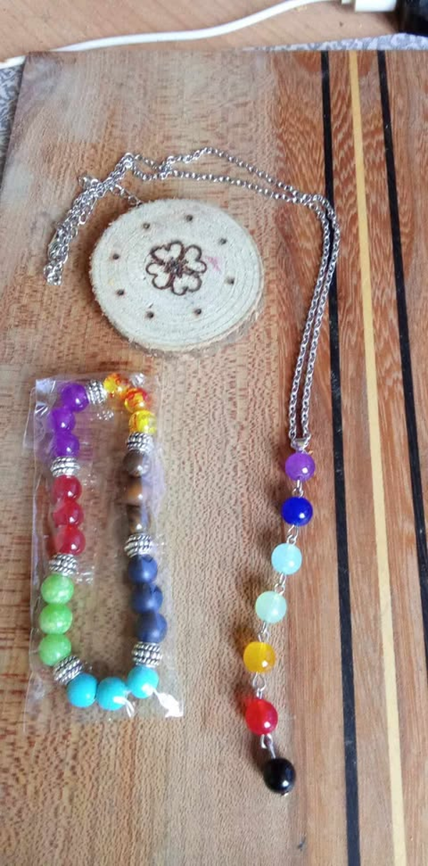 bracelet 7 chakras + collier offert