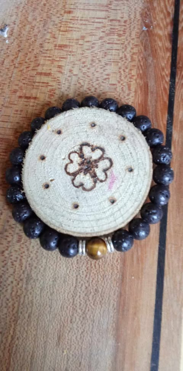 Bracelet  pierre de lave "Protection et Confiance"