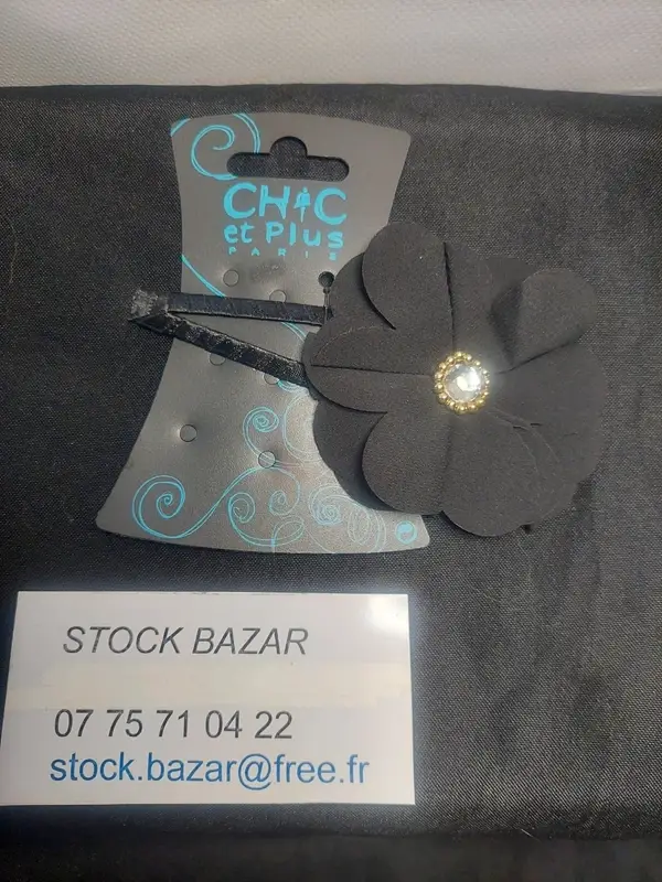 Barrette pince fleur noire diamant