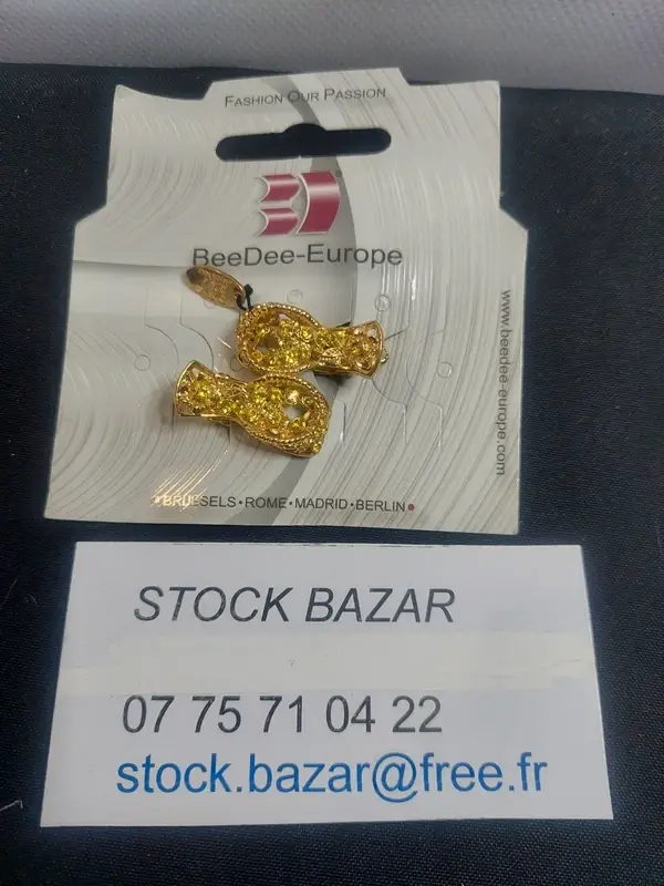 Barrettes pinces modèle doré tong avec strass