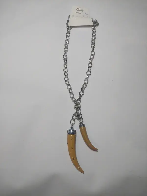 Collier chaîne avec deux dents marron avec strass