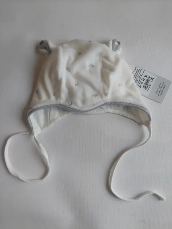 Bonnet bebe taille 42 blanc et gris